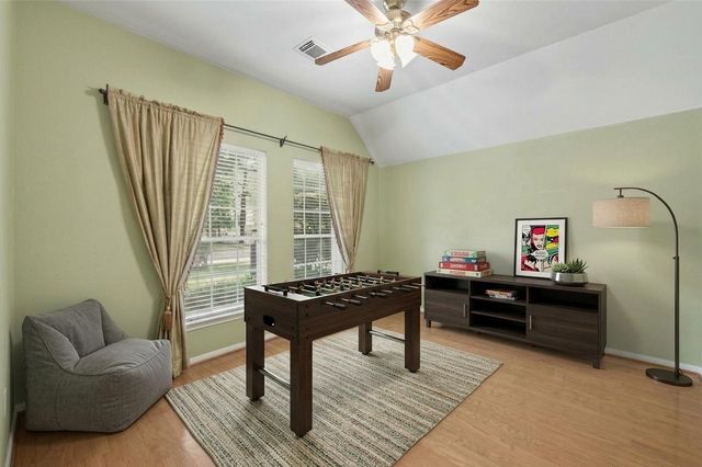26 N Brooksedge Circle, The Woodlands, TX 77382