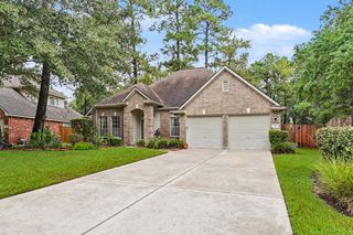 26 N Brooksedge Circle, The Woodlands, TX 77382