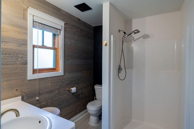 335 S Cottonwood Street, Sisters, OR 97759