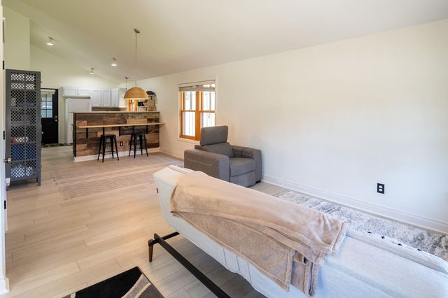 335 S Cottonwood Street, Sisters, OR 97759