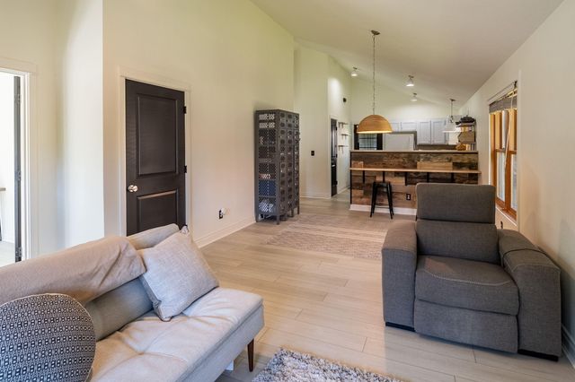 335 S Cottonwood Street, Sisters, OR 97759