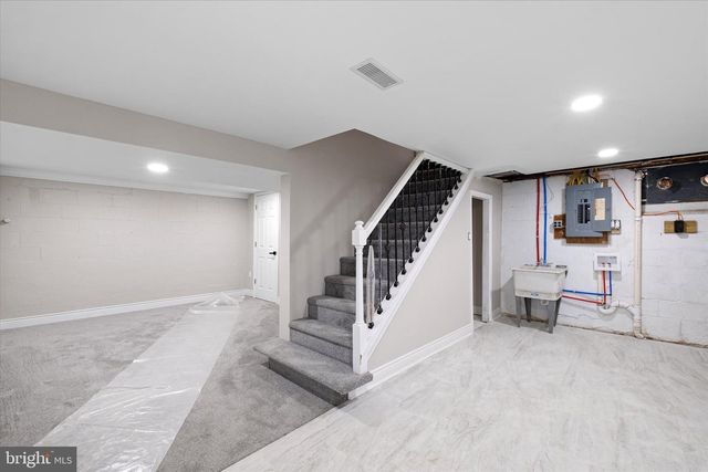 305 N OGLE AVE, Wilmington, DE 19805