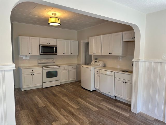 36 Cross St 1, Winchester, MA 01890