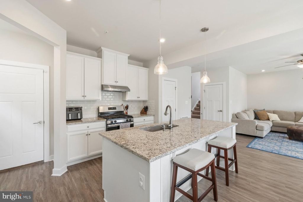 Image 11 of property listing at 3721 BOYINGTON DR, Jefferson, MD 21755