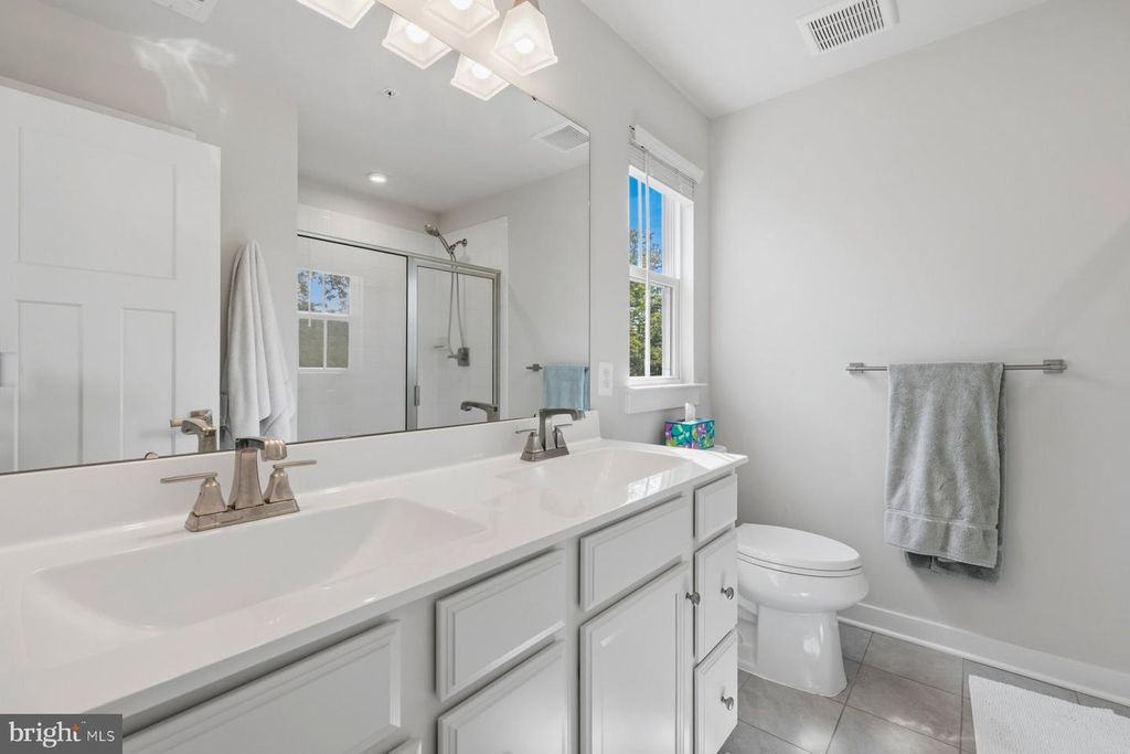 Image 29 of property listing at 3721 BOYINGTON DR, Jefferson, MD 21755