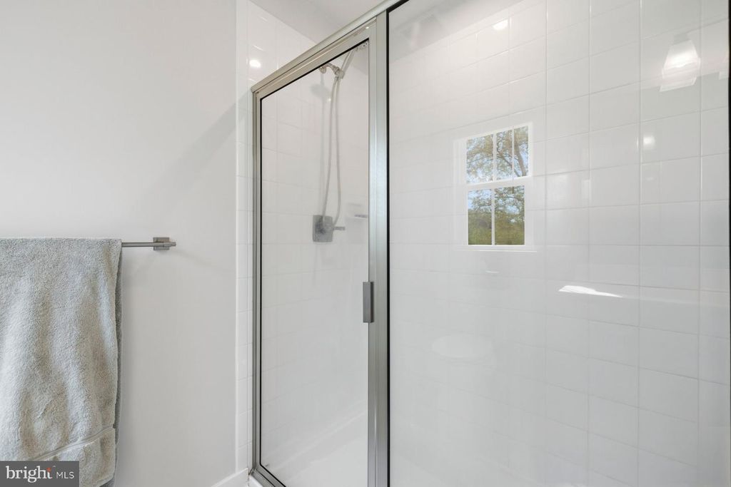 Image 30 of property listing at 3721 BOYINGTON DR, Jefferson, MD 21755