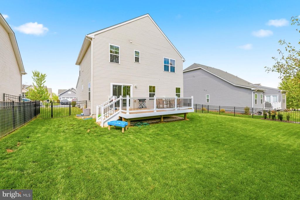 Image 37 of property listing at 3721 BOYINGTON DR, Jefferson, MD 21755