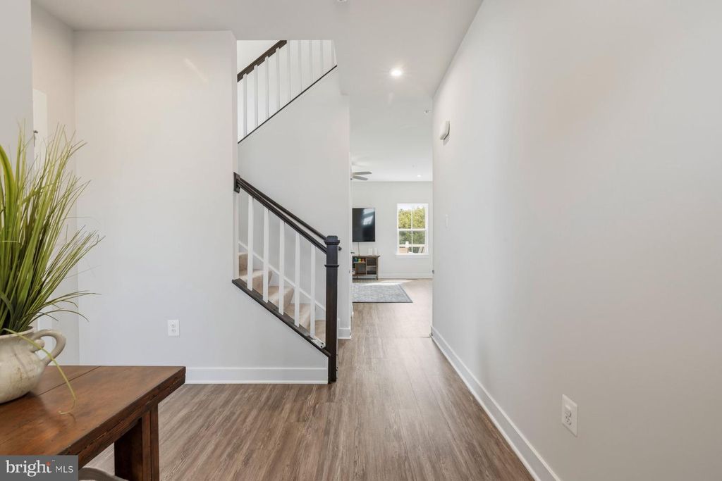 Image 4 of property listing at 3721 BOYINGTON DR, Jefferson, MD 21755