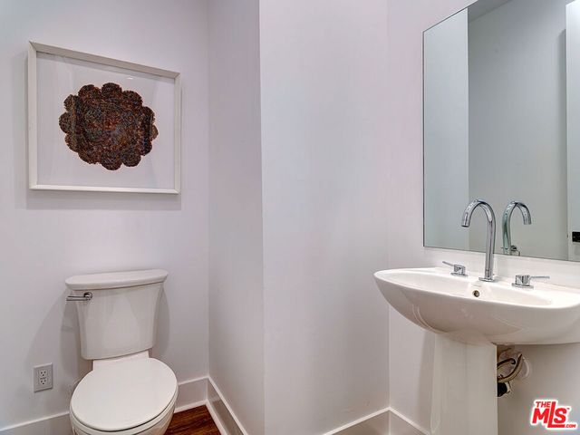 829 831 N Orange Grove Avenue, Los Angeles, CA 90046