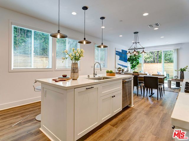 829 831 N Orange Grove Avenue, Los Angeles, CA 90046