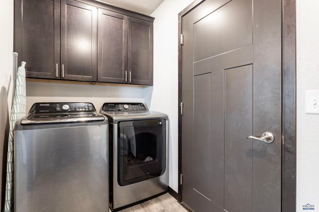 1013 SHAPE CT, Rapid City, SD 57703