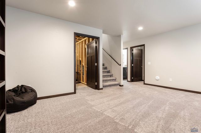 1013 SHAPE CT, Rapid City, SD 57703