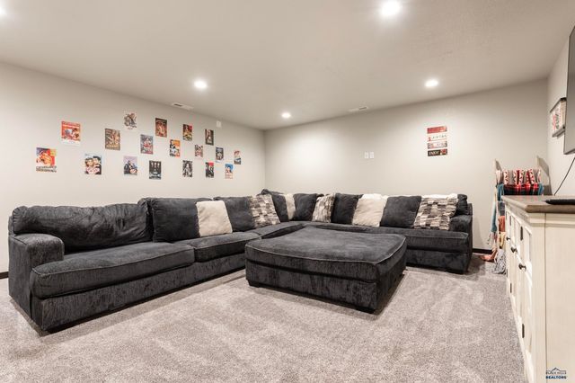 1013 SHAPE CT, Rapid City, SD 57703