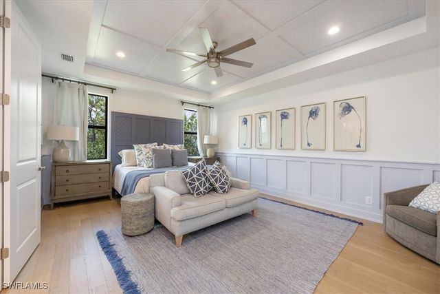 12940 Pembroke DR, Naples, FL 34105