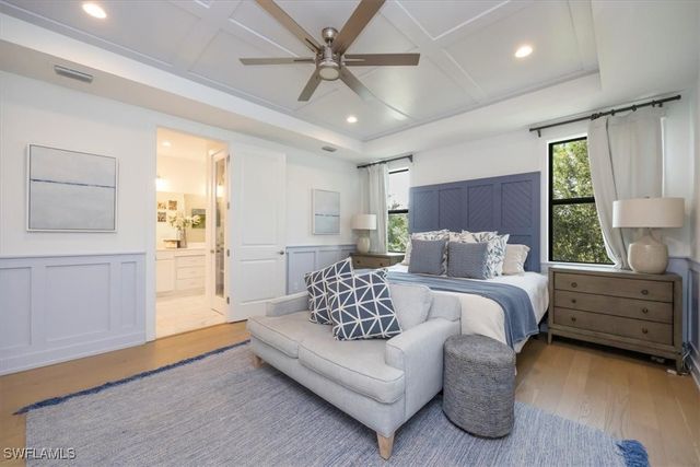 12940 Pembroke DR, Naples, FL 34105