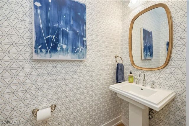 12940 Pembroke DR, Naples, FL 34105