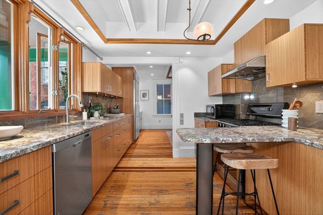 51 Green St, Boston, MA 02130