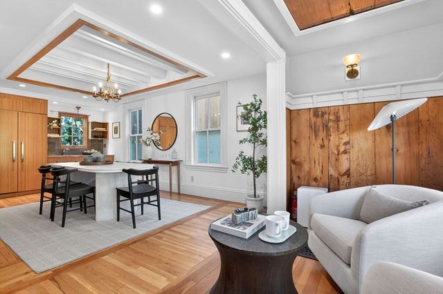 51 Green St, Boston, MA 02130