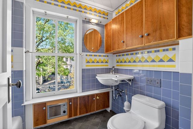 51 Green St, Boston, MA 02130