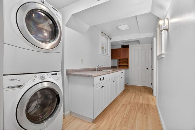 51 Green St, Boston, MA 02130