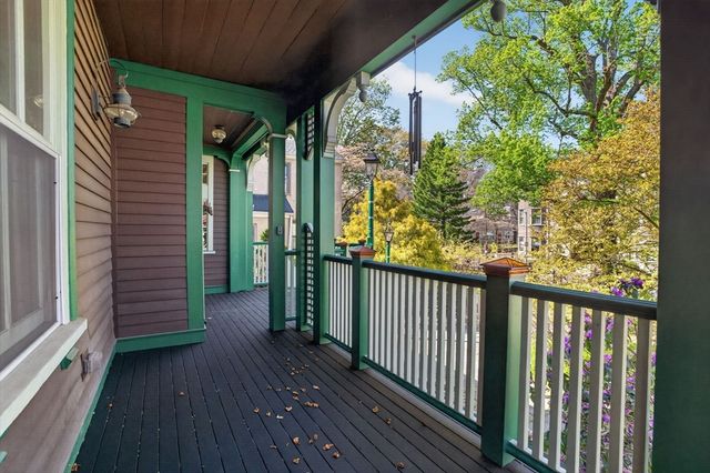 51 Green St, Boston, MA 02130