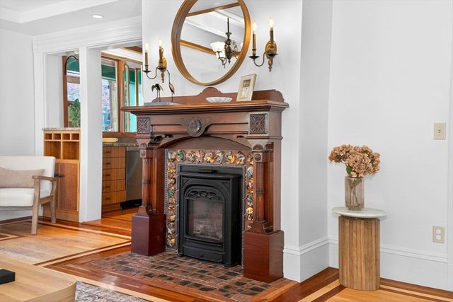 51 Green St, Boston, MA 02130