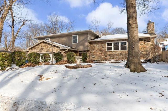 2106 Rhode Island Street, Lawrence, KS 66046