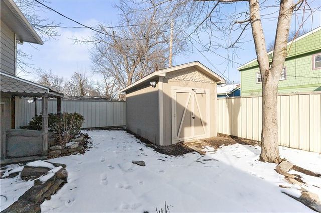 2106 Rhode Island Street, Lawrence, KS 66046