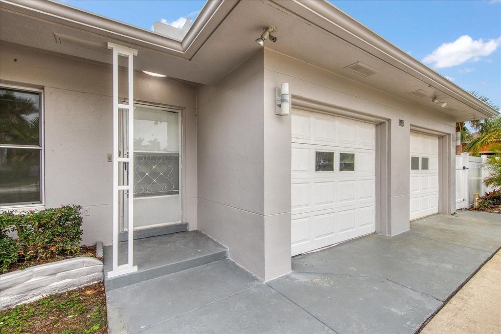 Image 3 of property listing at 106 15TH STREET, Belleair Beach, FL 33786