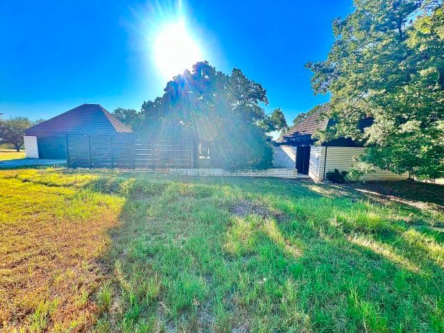 424 S Comanche Drive, De Leon, TX 76444