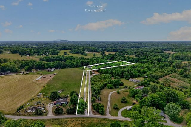 160 Apple Blossom ln, Rock Island, TN 38581