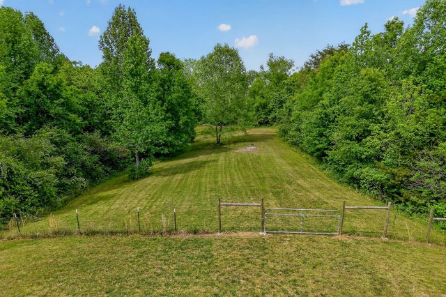 160 Apple Blossom ln, Rock Island, TN 38581