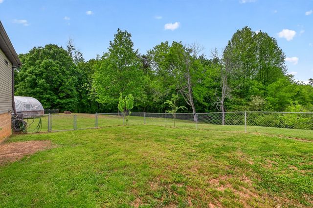 160 Apple Blossom ln, Rock Island, TN 38581