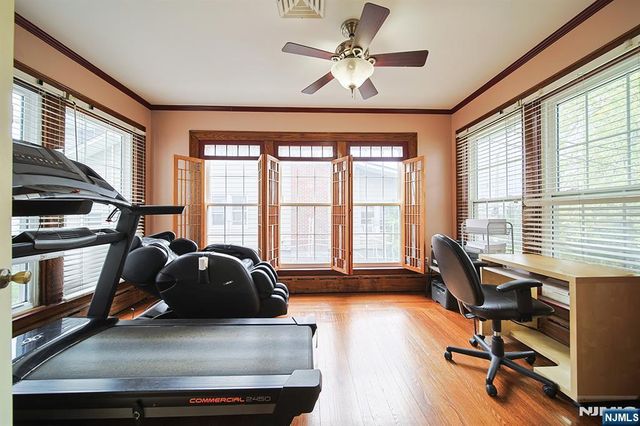 586 Hillside Street, Ridgefield, NJ 07657