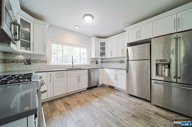 586 Hillside Street, Ridgefield, NJ 07657