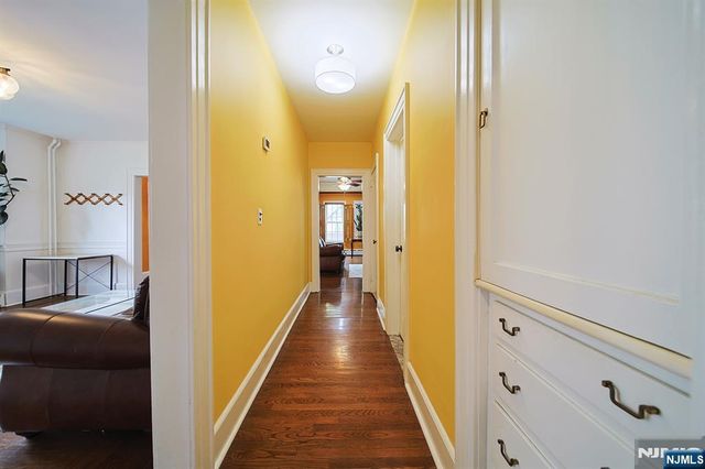 586 Hillside Street, Ridgefield, NJ 07657