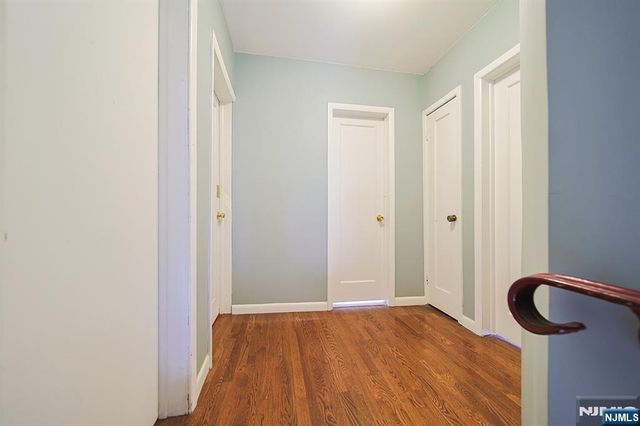 586 Hillside Street, Ridgefield, NJ 07657