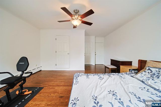 586 Hillside Street, Ridgefield, NJ 07657