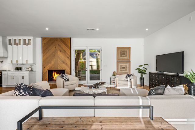 10424 Remington Lane, Dallas, TX 75229