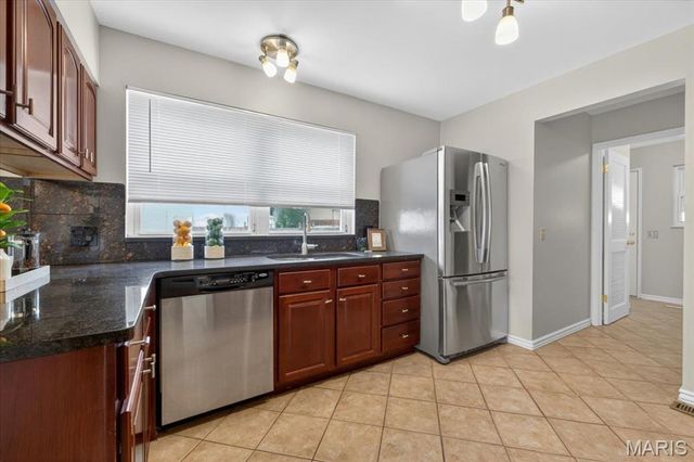 5 Blossomwood Court, Florissant, MO 63033