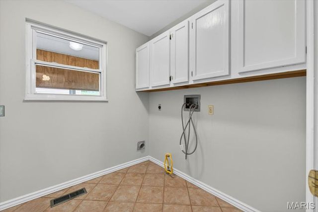 5 Blossomwood Court, Florissant, MO 63033