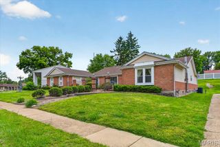5 Blossomwood Court, Florissant, MO 63033