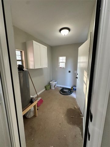 606 County Road 379, Cleveland, TX 77328