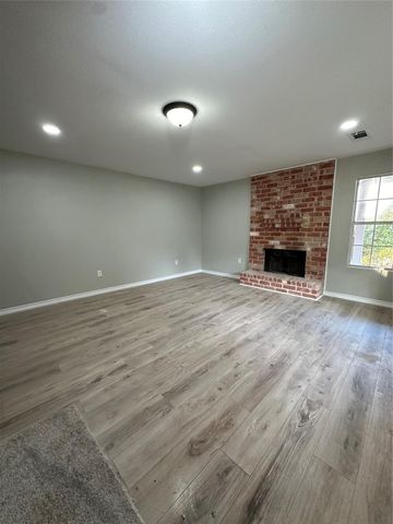 606 County Road 379, Cleveland, TX 77328