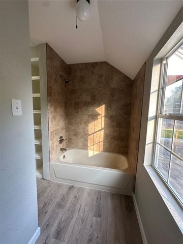 606 County Road 379, Cleveland, TX 77328