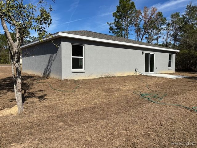 2420 W Menores Drive, Citrus Springs, FL 34434