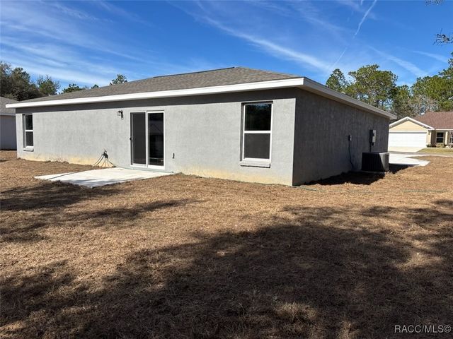 2420 W Menores Drive, Citrus Springs, FL 34434