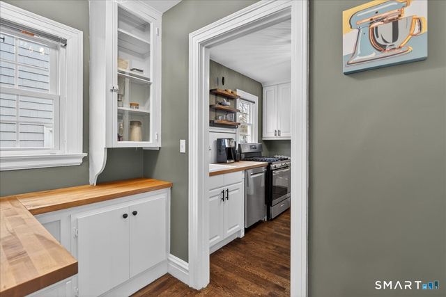 101 Bedford Avenue, Hamden, CT 06517