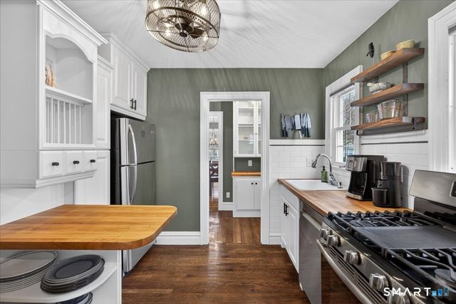 101 Bedford Avenue, Hamden, CT 06517