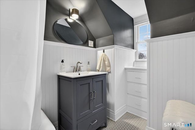 101 Bedford Avenue, Hamden, CT 06517